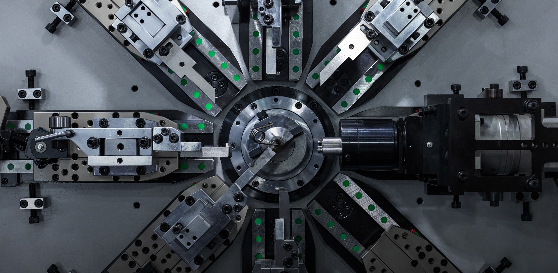 Mechanical engineering equipment operating with precision tooling and multi-axis systems.